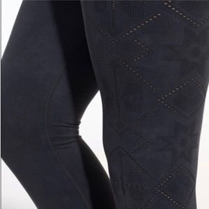 Calia by Carrie Underwood Seamless Laser Cut Pants